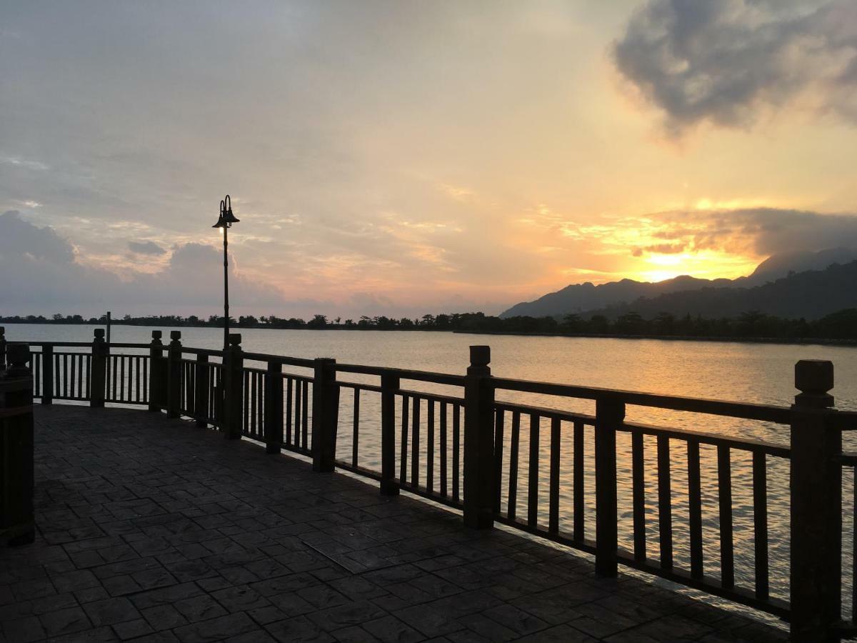 Langkawi Lagoon Resort Water Chalet Pantai Cenang  Bagian luar foto